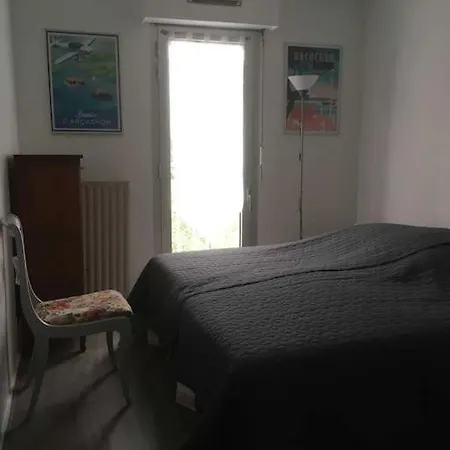 Апартаменти T2 De 50 M2 + Balcon + Parking Pour 4 Personnes Аркашон