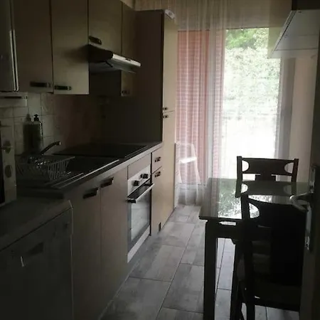 Apartment T2 De 50 M2 + Balcon + Parking Pour 4 Personnes *